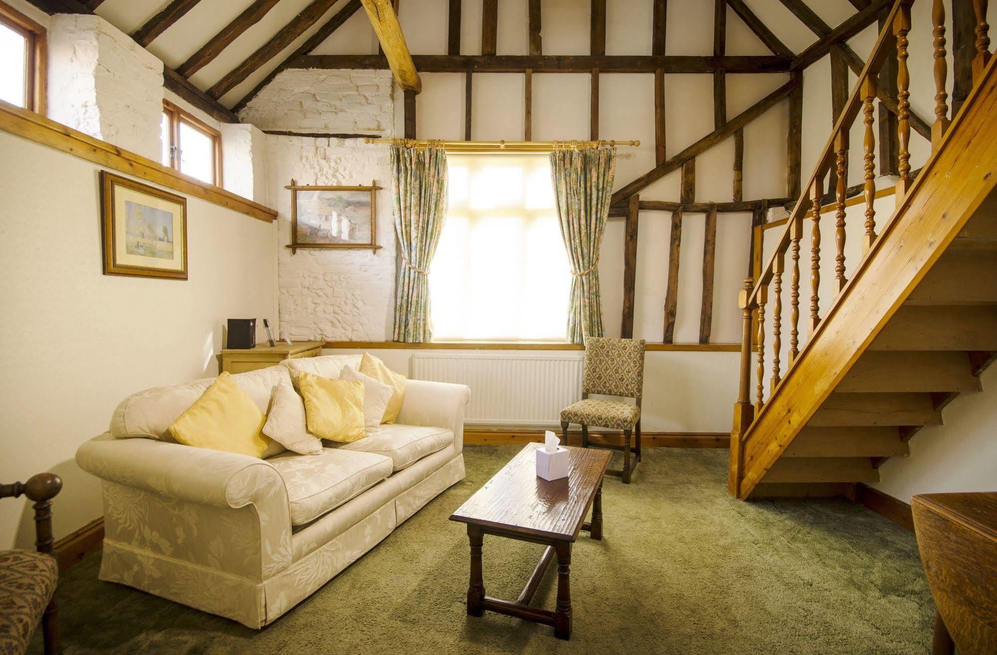 Bury St. Edmunds The Abbey Hotel & Apartments מראה חיצוני תמונה