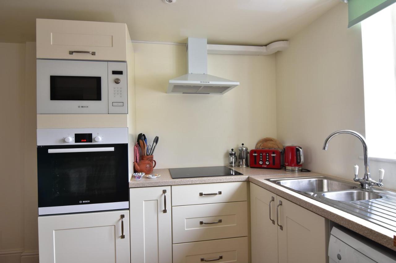 Bury St. Edmunds The Abbey Hotel & Apartments מראה חיצוני תמונה